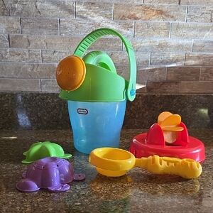 Little Tikes Sand and Water Adventure Set - Blue, Green, Yellow, Red, Purple